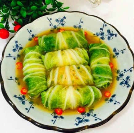 宝宝开胃食谱，白菜卷肉让你吃一口就爱上TA