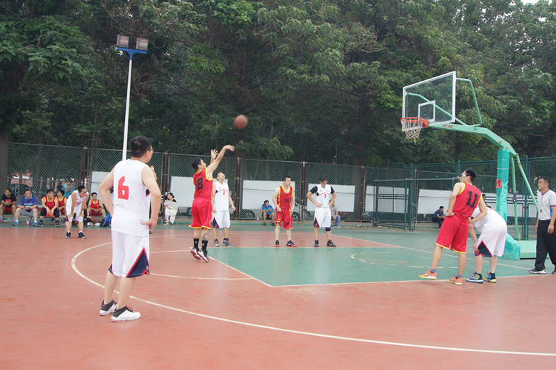 第三届市直机关运动会篮球赛第二阶段比赛正式开赛