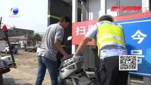 无证司机驾驶无手续摩托车被查处