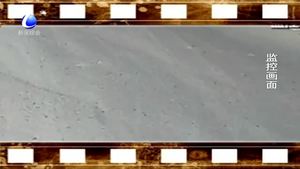 少年无证骑摩托 炫技不成反伤人