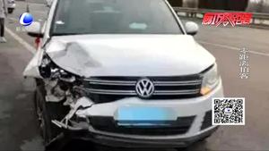 廊沧高速两车突然相撞 损失严重