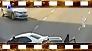 开车捡眼镜 失控酿事故