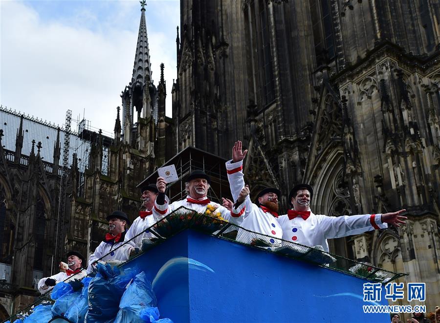 （国际）（6）德国科隆狂欢节迎来“玫瑰星期一”大游行