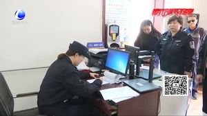 北门外派出所民警送证上门暖人心