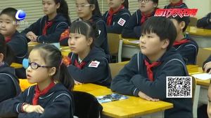 家长请钟点工打扫教室？老师建议：应为孩子补上劳动这一刻