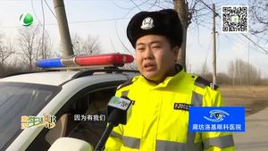 交警开出“生命通道” 10分钟将患病儿童护送到医院