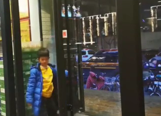 《今晚》传：为小朋友点赞