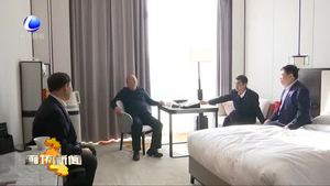 出席市人大七届五次会议的人大代表陆续报到