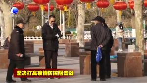 市民应尽量减少室外活动 出行佩戴口罩