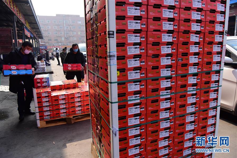 (聚焦疫情防控·图文互动)(2)吃的东西充足,做点花样菜吧!——中部地区最大农产品批发市场见闻