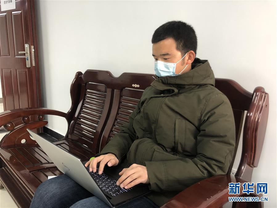 (新华全媒头条配图·图文互动)(11)战“疫”的一天——新华社记者直击湖北保卫战