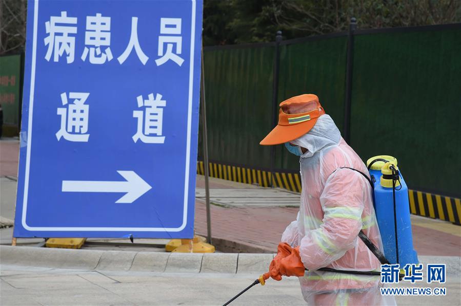 (聚焦疫情防控·图文互动)(3)军队新近承担救治任务的两所医院全部投入使用 参照火神山医院模式运行