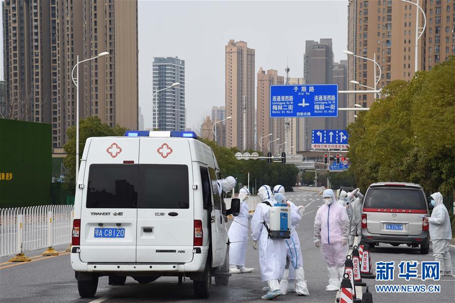 (聚焦疫情防控·图文互动)(10)军队新近承担救治任务的两所医院全部投入使用 参照火神山医院模式运行