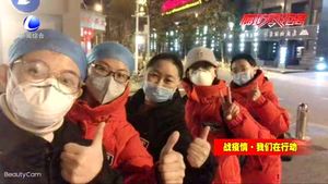 医者逆行赴前线 慰问亲人暖人心