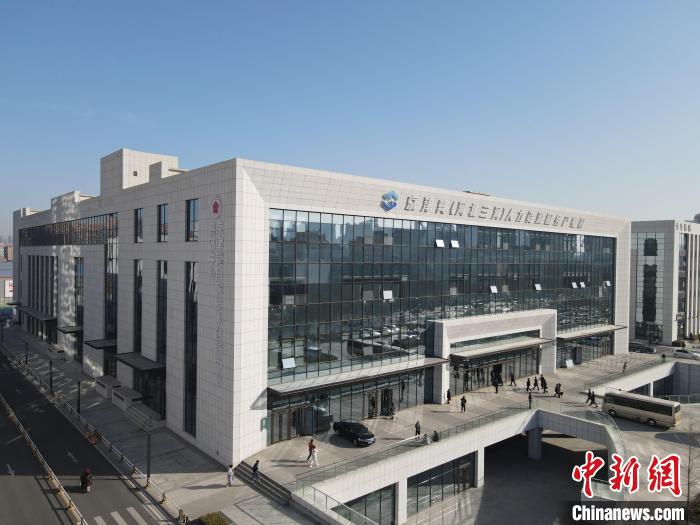 图为京津冀(河北三河)人力资源服务产业园外景。　高澍 摄